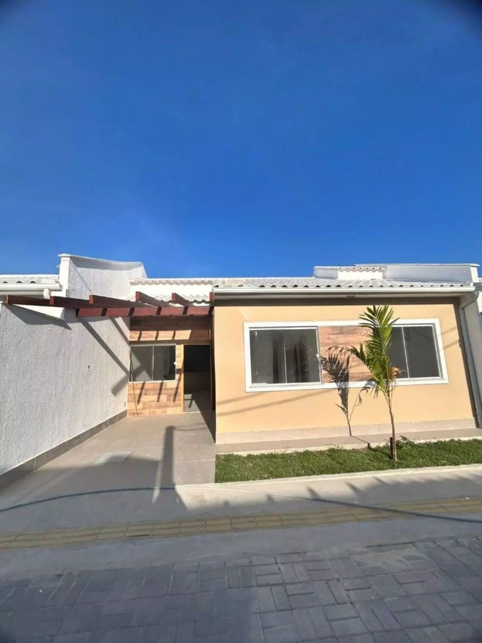 Casa em Granja dos Cavaleiros - Macaé